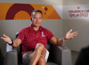 لويس هيرنانديز: قطر تشهد أجواءً مونديالية مبهرة داخل استادات البطولة وخارجها